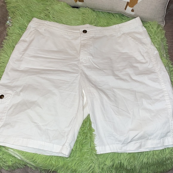 Croft & Barrow Shorts - Picture 2 of 5